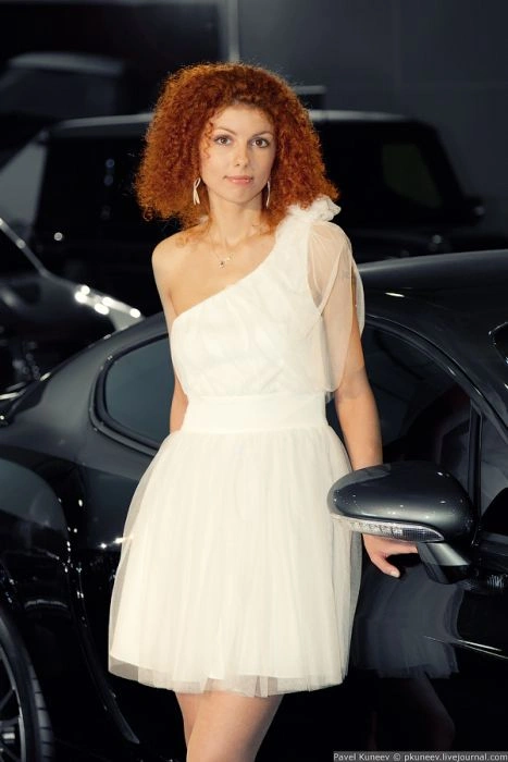 Красиві дівчата на Тюнінг Шоу 2011 в Москві (24 фото) НЮ – фото 9