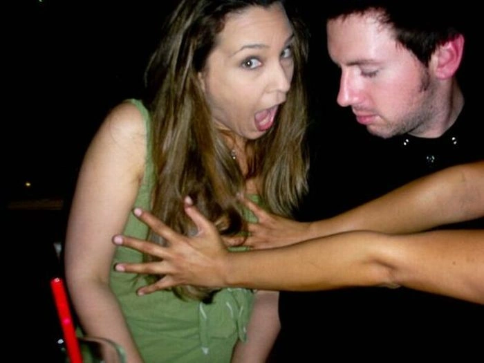 Дівчата хапають одна одну за груди (95 фото) – фото 44