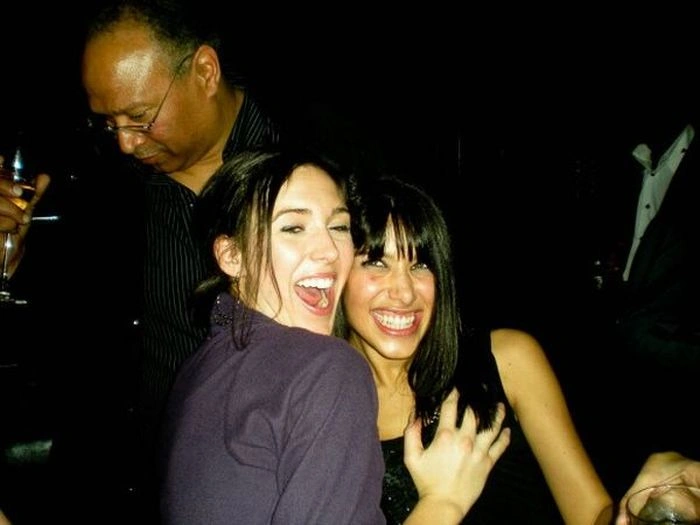 Дівчата хапають одна одну за груди (95 фото) – фото 59