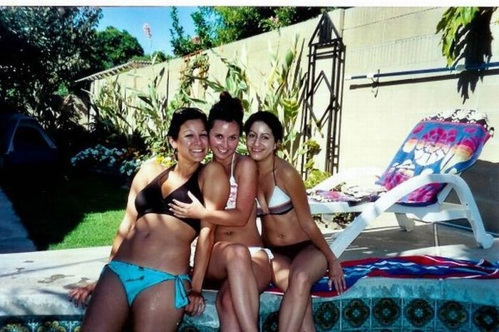 Дівчата хапають одна одну за груди (95 фото) – фото 76