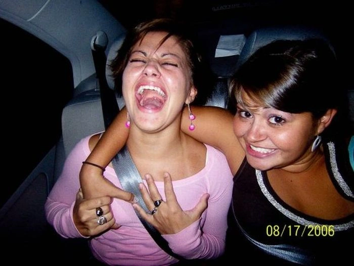 Дівчата хапають одна одну за груди (95 фото) – фото 79