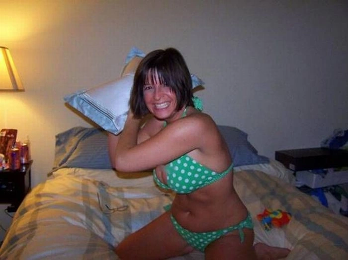 Милі дівчата б'ються подушками (23 фото) – фото 13