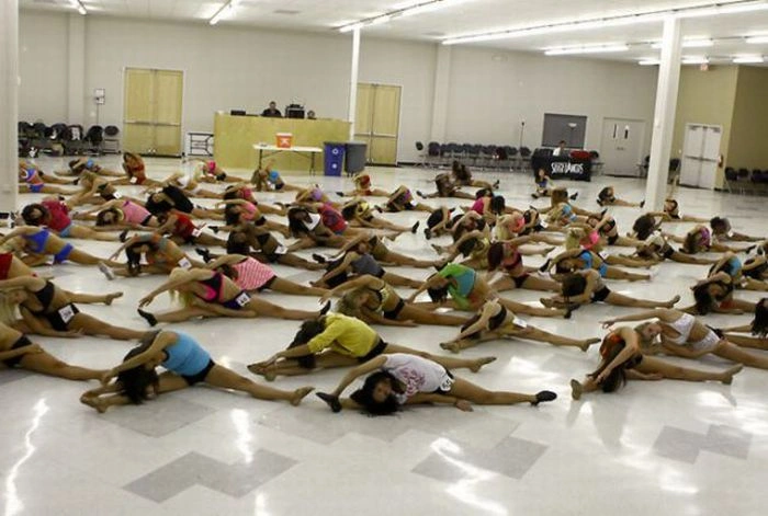 Відбір дівчат у групу підтримки (30 фото) – фото 18