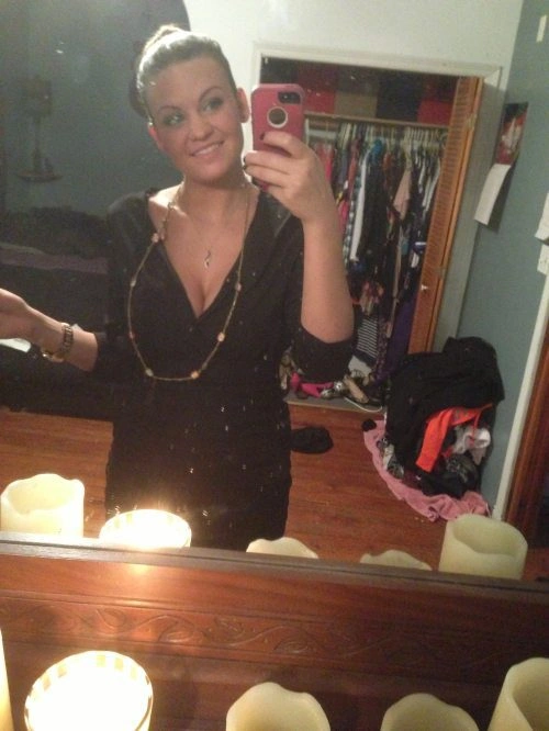 Дівчата фотографують своє відображення в дзеркалі (36 фото) – фото 9