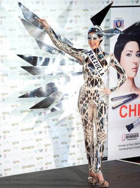 Пані Всесвіту 2010. Конкурс національних костюмів (30 фото) – фото 8