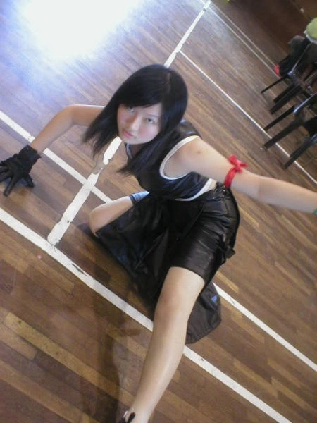 Дівчата в костюмах Тіфи Локхарт з Final Fantasy VII (40 фото) – фото 3