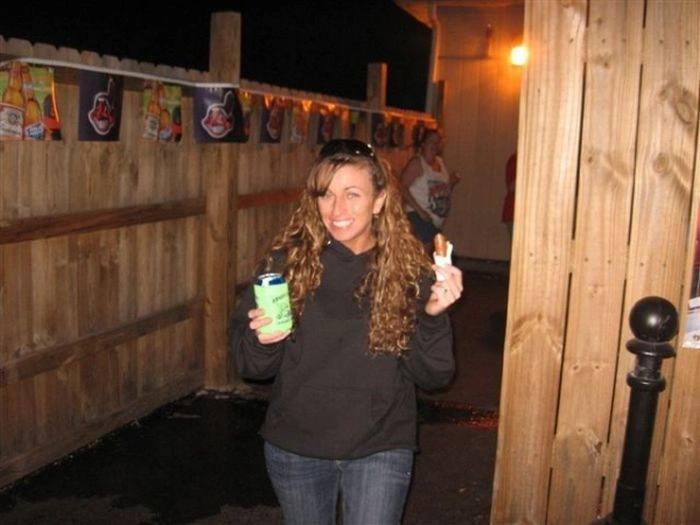 Дівчата їдять хот-доги (78 фото) – фото 36