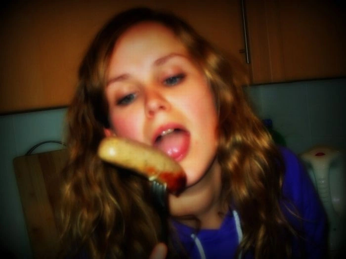 Дівчата їдять хот-доги (78 фото) – фото 47