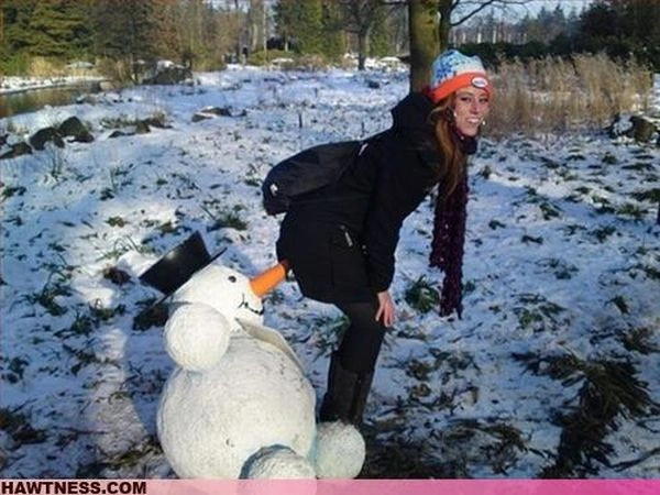 Чарівні дівчата, які займаються дивними речами (70 фото) – фото 2