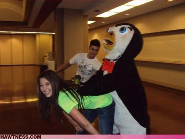 Чарівні дівчата, які займаються дивними речами (70 фото) – фото 4