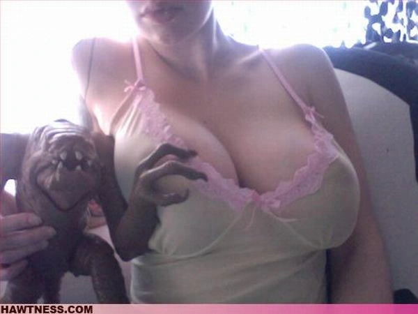 Чарівні дівчата, які займаються дивними речами (70 фото) – фото 11