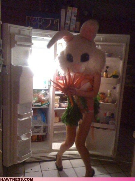 Чарівні дівчата, які займаються дивними речами (70 фото) – фото 25