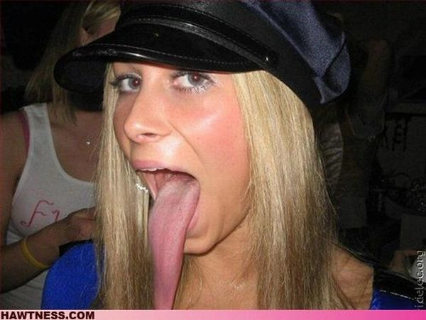 Чарівні дівчата, які займаються дивними речами (70 фото) – фото 27