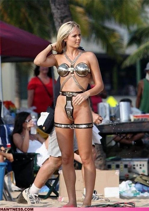 Чарівні дівчата, які займаються дивними речами (70 фото) – фото 35