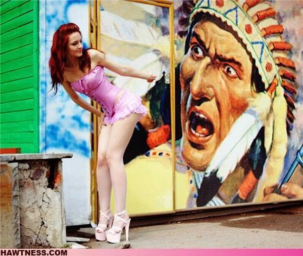 Чарівні дівчата, які займаються дивними речами (70 фото) – фото 42