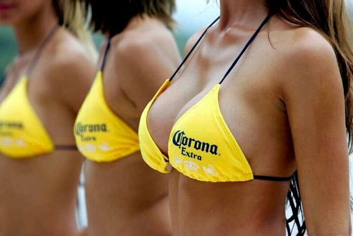 Сексуальні дівчата на спортивних заходах (76 фото) – фото 1