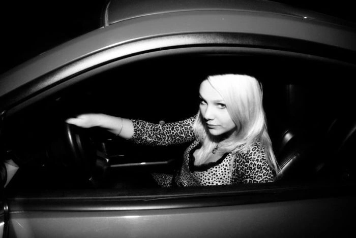 Наші дівчата та їх автомобілі (28 фото) – фото 16
