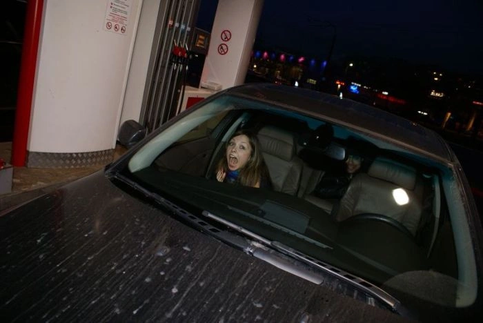 Наші дівчата та їх автомобілі (28 фото) – фото 17