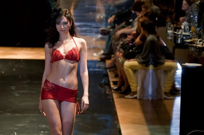 Демонстрація білизни в ГУМі (31 фото) – фото 20