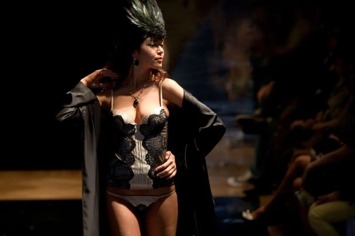 Демонстрація білизни в ГУМі (31 фото) – фото 21