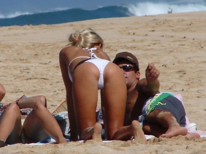 Коли дівчата у купальниках нахиляються (26 фото) – фото 2