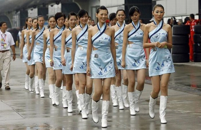 Красиві дівчата з гонок Формули 1 (59 фото) – фото 21