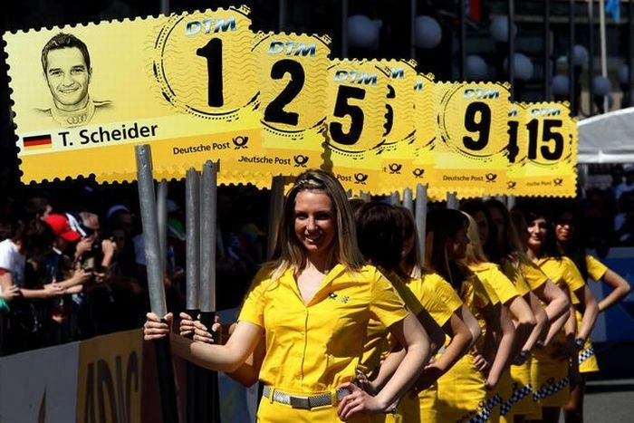 Красиві дівчата з гонок Формули 1 (59 фото) – фото 55