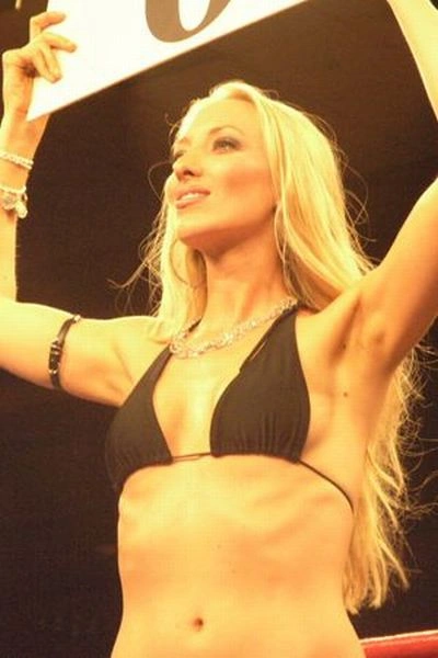 Дівчата з плакатами (85 фото) – фото 58