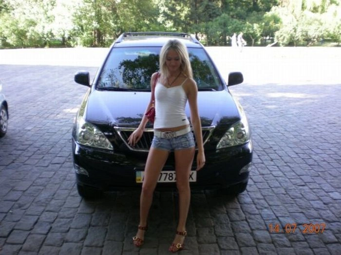 Дівчата та автомобілі (29 фото) – фото 7