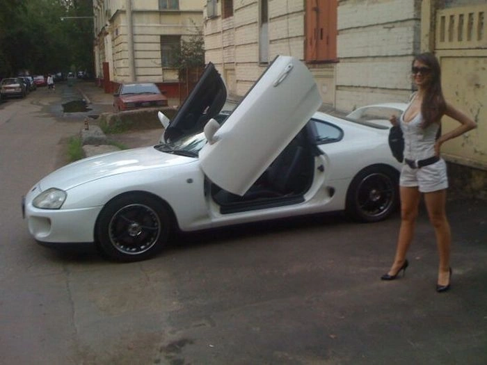 Дівчата та автомобілі (29 фото) – фото 10
