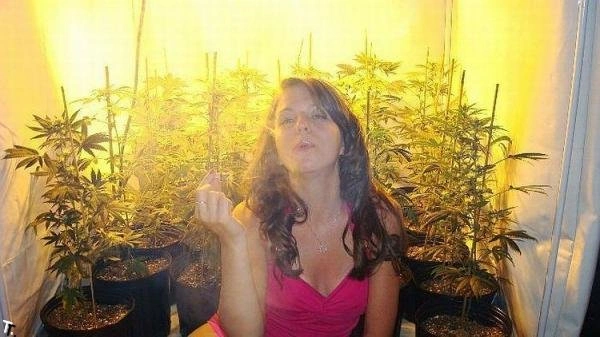 Дівчата курять (45 фото) – фото 10