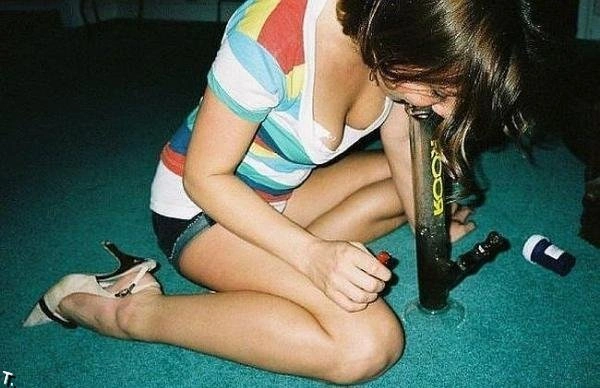 Дівчата курять (45 фото) – фото 22