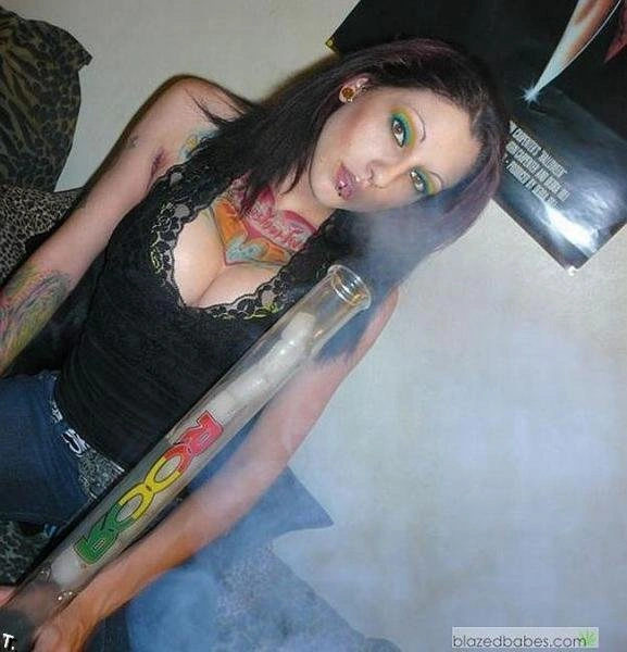 Дівчата курять (45 фото) – фото 31