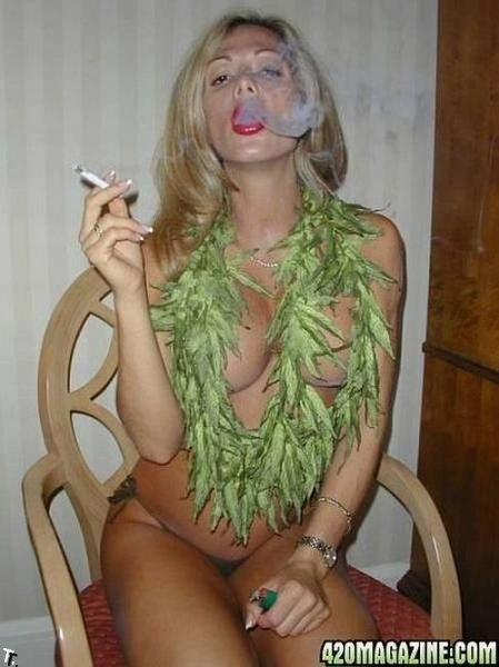 Дівчата курять (45 фото) – фото 35