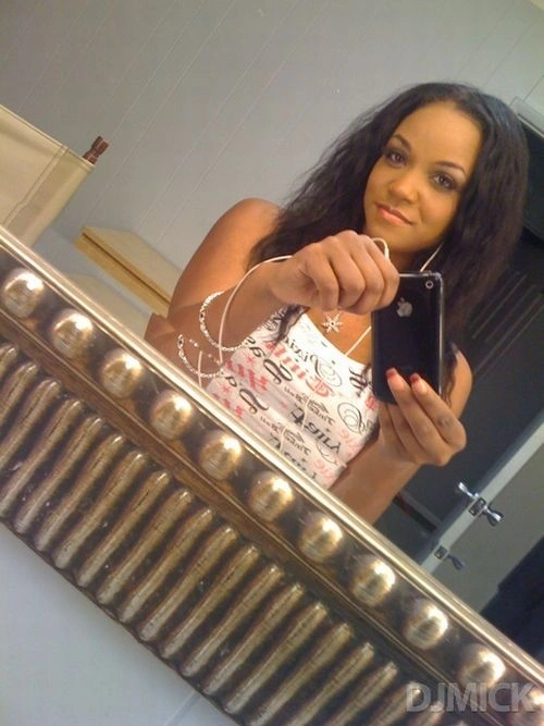 Дівчата перед дзеркалом (150 фото) – фото 8