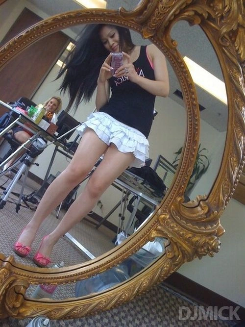 Дівчата перед дзеркалом (150 фото) – фото 28