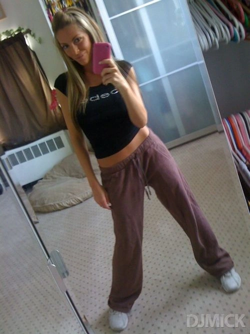 Дівчата перед дзеркалом (150 фото) – фото 38