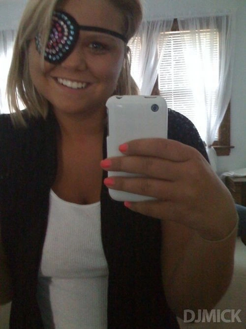 Дівчата перед дзеркалом (150 фото) – фото 44