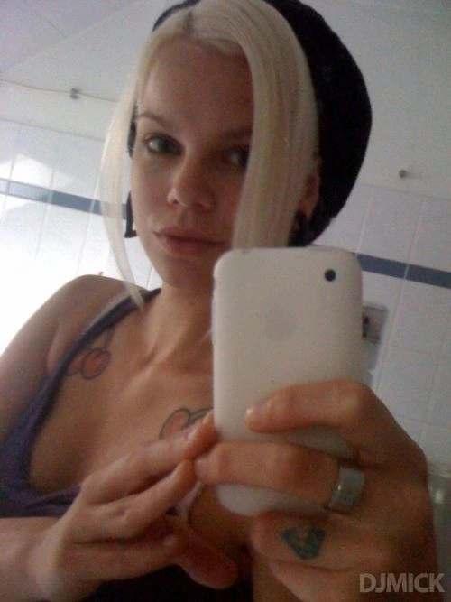 Дівчата перед дзеркалом (150 фото) – фото 58