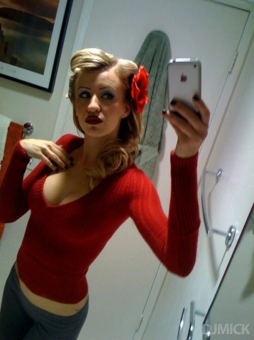 Дівчата перед дзеркалом (150 фото) – фото 84