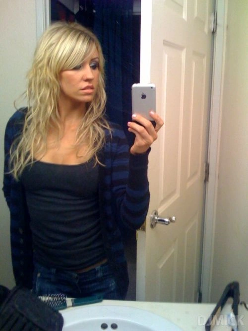 Дівчата перед дзеркалом (150 фото) – фото 85