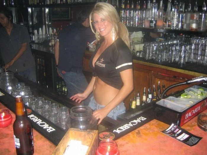 Дівчата-барменки (52 фото) – фото 14
