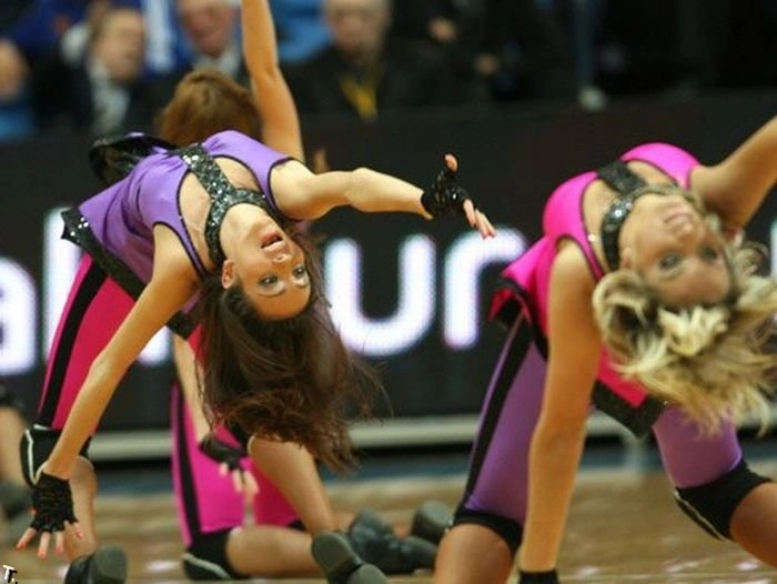 Дівчата з групи підтримки баскетбольної команди Хімкі (83 фото) – фото 48