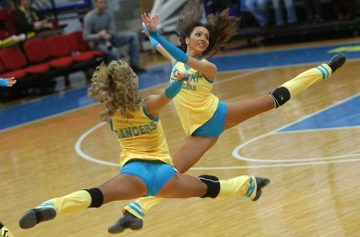 Дівчата з групи підтримки баскетбольної команди Хімкі (83 фото) – фото 77