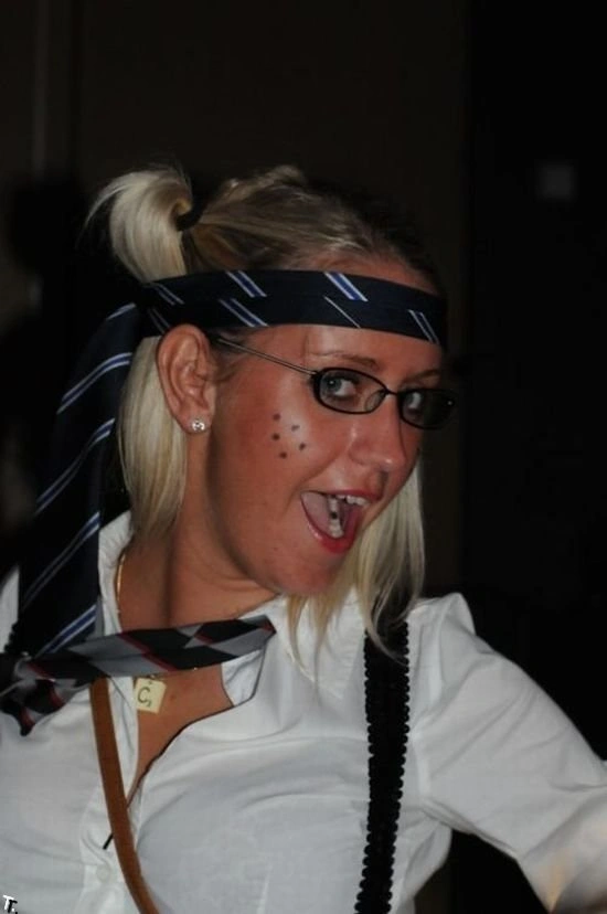 Дівчата в шкільній формі в нічних клубах (100 фото) – фото 43