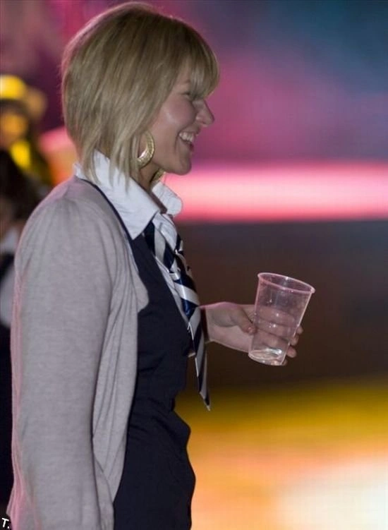 Дівчата в шкільній формі в нічних клубах (100 фото) – фото 59