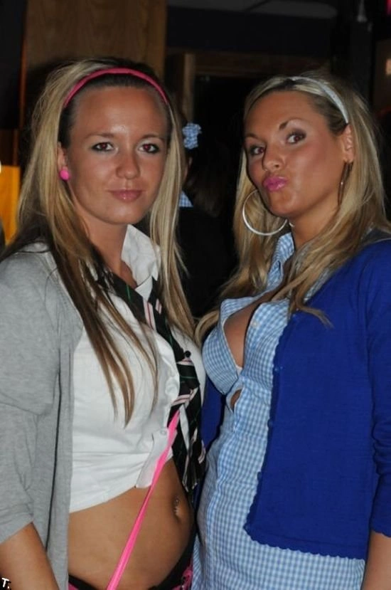 Дівчата в шкільній формі в нічних клубах (100 фото) – фото 60