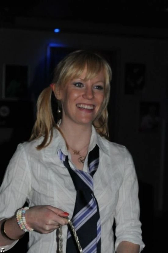 Дівчата в шкільній формі в нічних клубах (100 фото) – фото 82