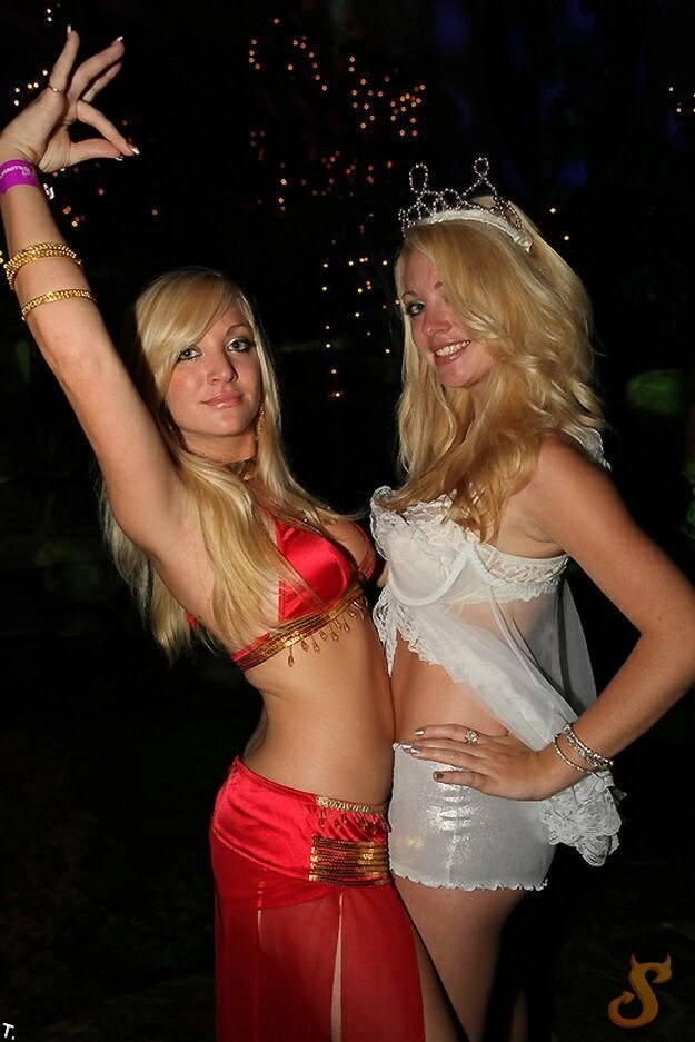 Вечірка до Хелловіну в резиденції Playboy (62 фото) – фото 2