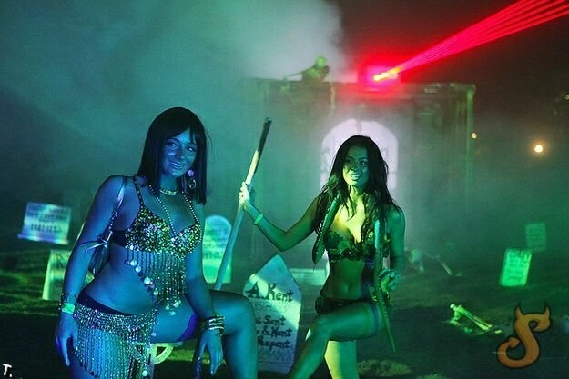 Вечірка до Хелловіну в резиденції Playboy (62 фото) – фото 3